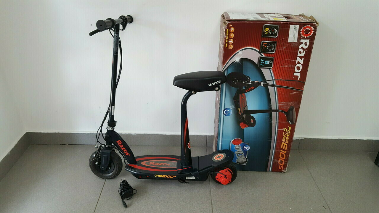 hulajnoga-elektryczna-razor-e100s-power-core-limanowskiego-89-lodz