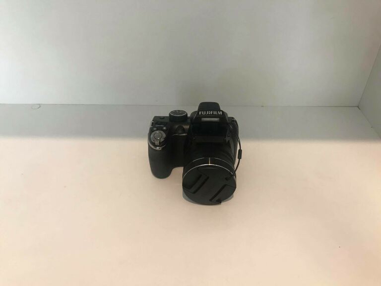 aparat-fujifilm-finepix-s4300-14mpx-model-aparat-fujifilm-finepix-s4300-solo