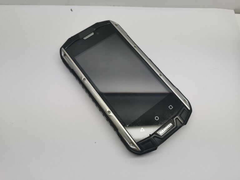 telefon-hammer-titan-2-stan-uszkodzony