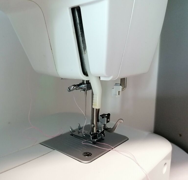 maszyna-do-szycia-redstar-b20-wyprzedaz-opis-chwytacz-nitki-inny