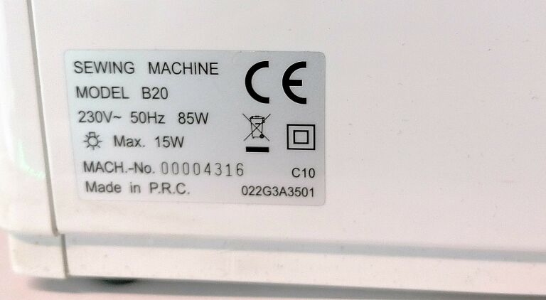 maszyna-do-szycia-redstar-b20-wyprzedaz-opis-kolor-dominujacy-bialy