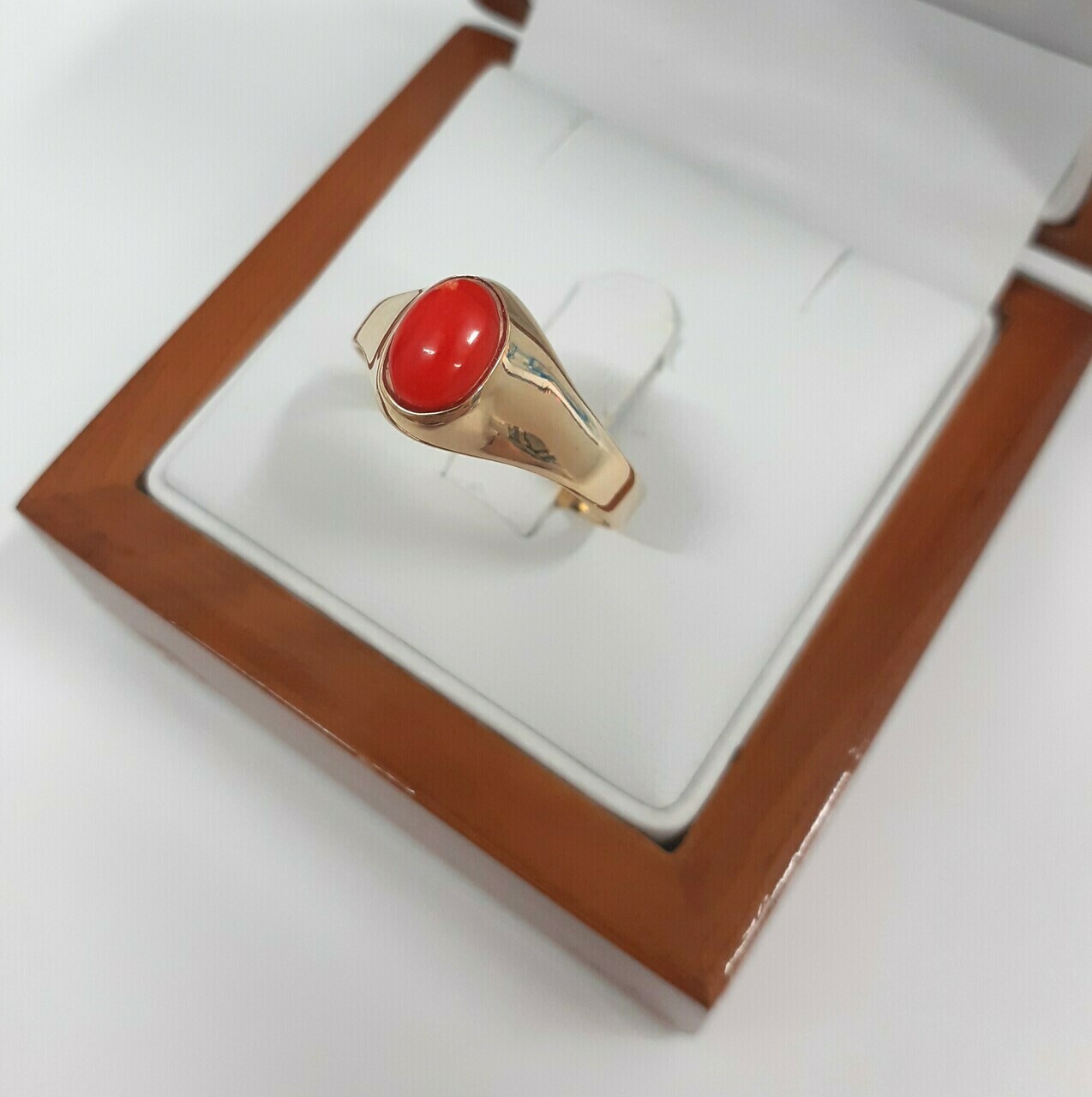 zloty-pierscionek-z-koralem-naturalnym-p585-419g-material-zloto