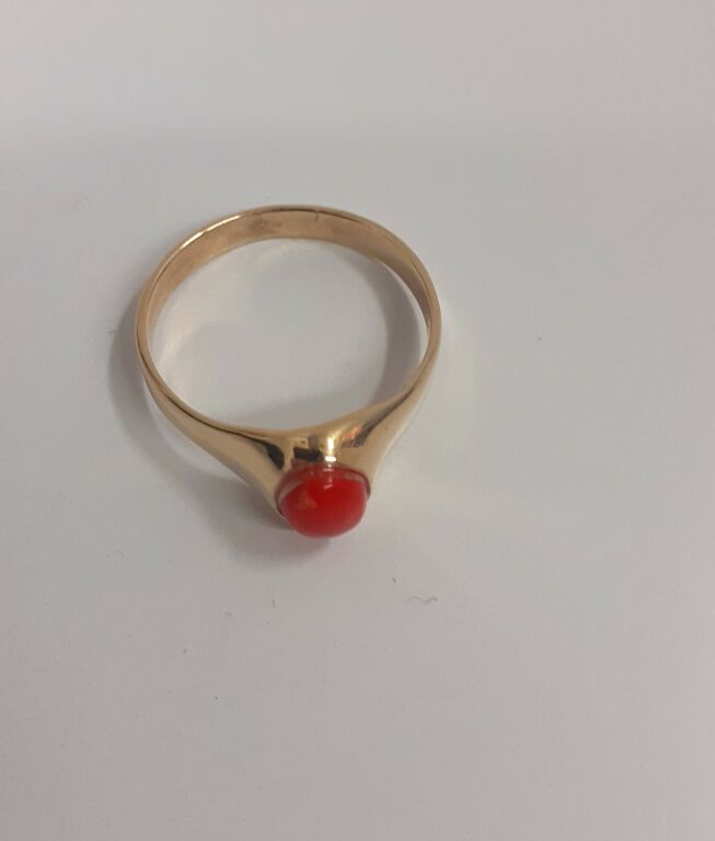 zloty-pierscionek-z-koralem-naturalnym-p585-419g-cechy-brak