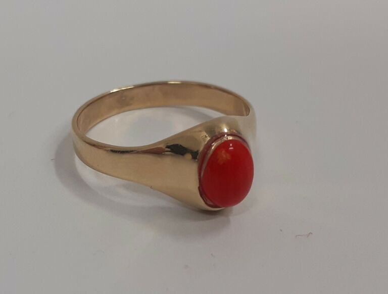 zloty-pierscionek-z-koralem-naturalnym-p585-419g-kolor-dominujacy-zloty