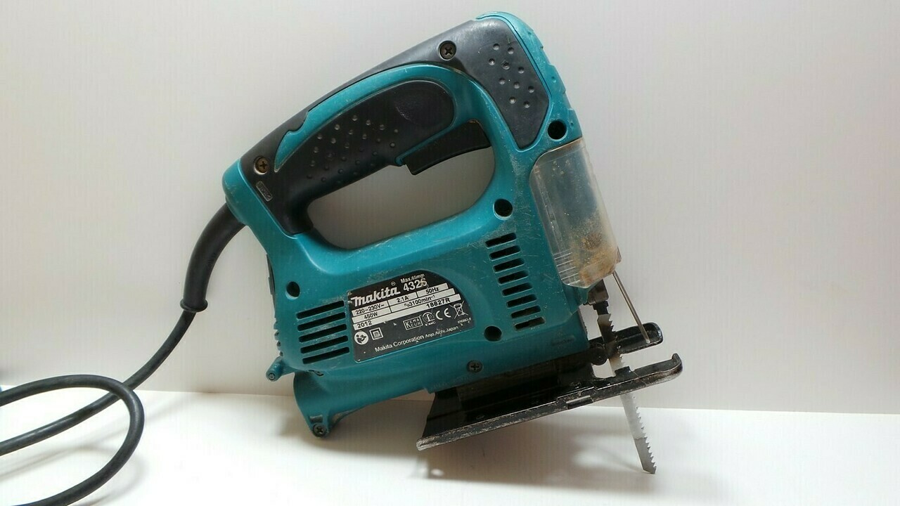 wyrzynarka-makita-4329-marka-makita