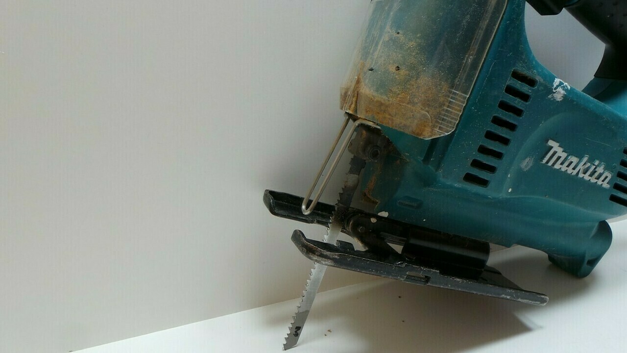 wyrzynarka-makita-4329-stan-uzywany