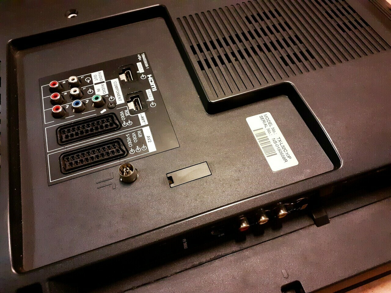 telewizor-panasonic-tx-l32c10p-smart-tv-nie