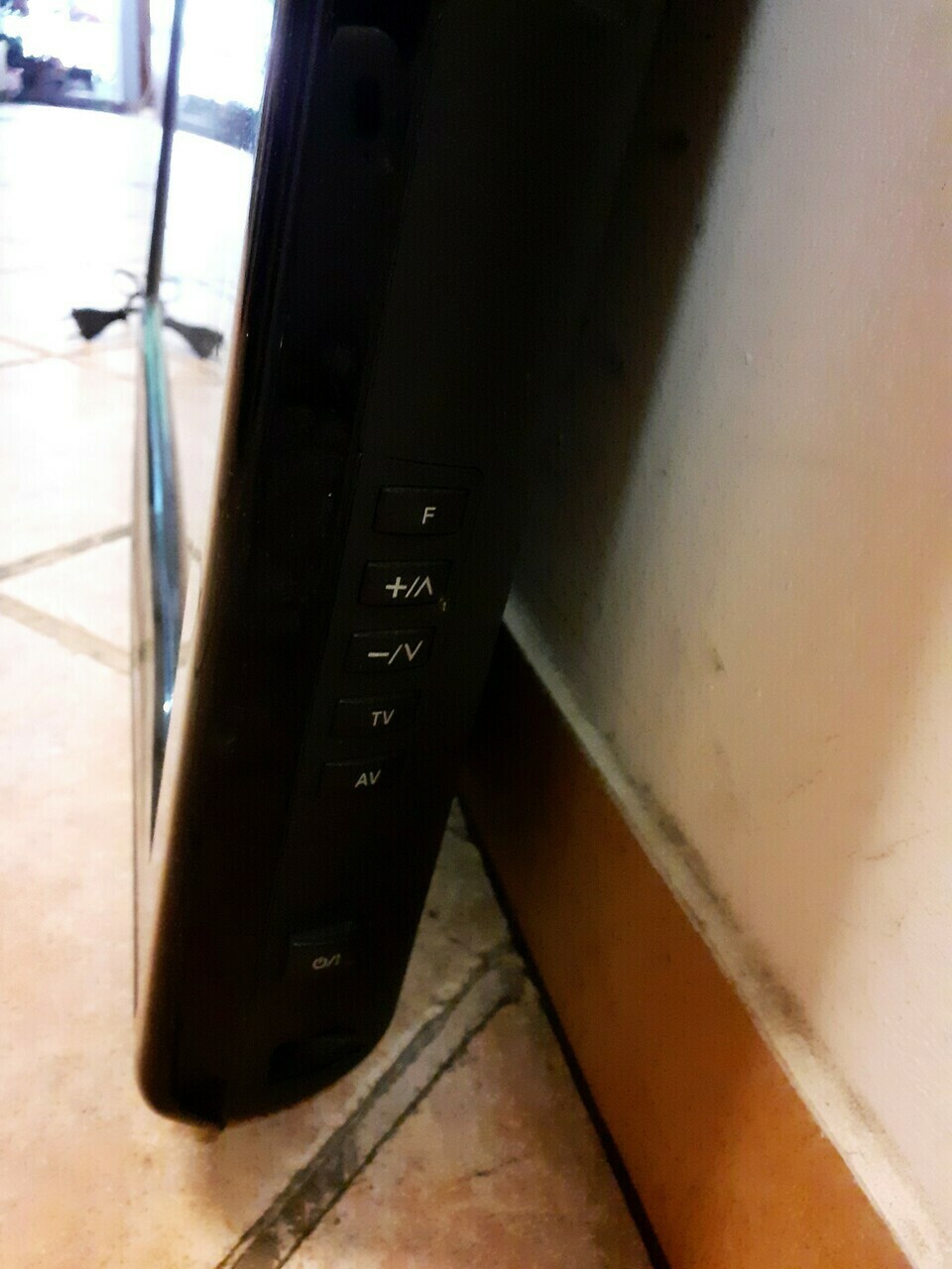 telewizor-panasonic-tx-l32c10p-kod-producenta-0000