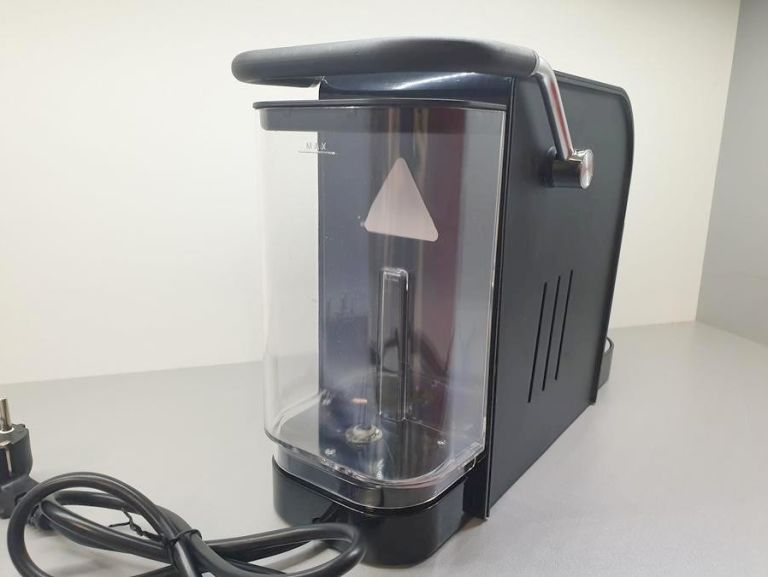 jak-nowy-ekspres-martello-chic-56794-black-model-chic