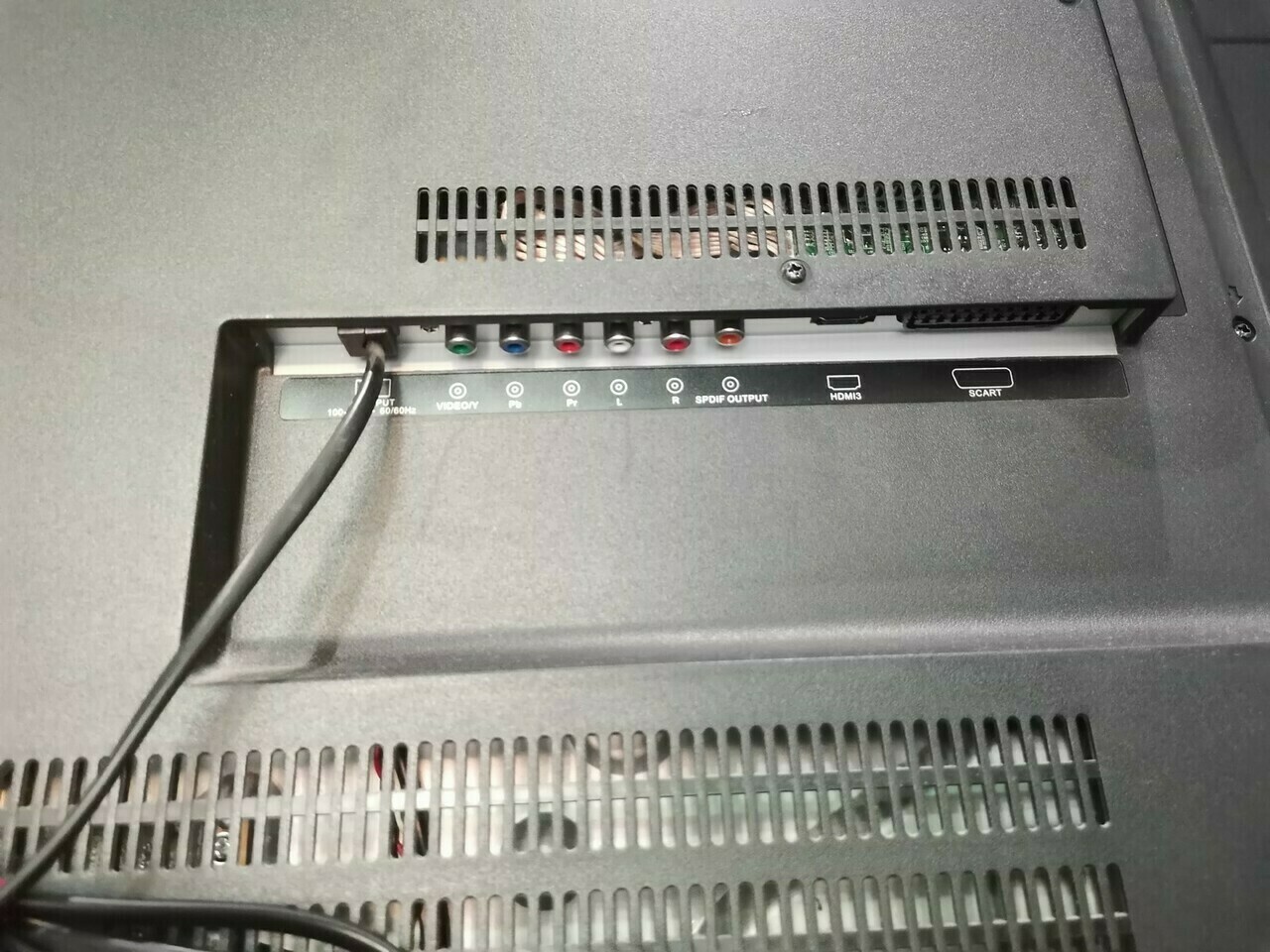 telewizor-kruger-matz-km0265-pilot-rozdzielczosc-ekranu-px-1920-x-1080