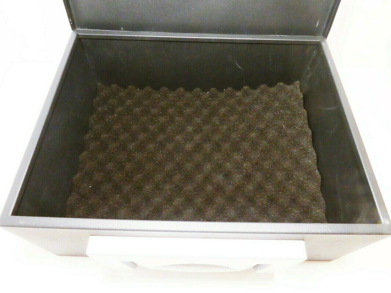 skrzynia-pancerna-na-kod-trocka-11-warszawa