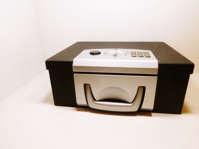 skrzynia-pancerna-na-kod-marka-00