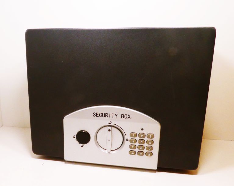 skrzynia-pancerna-na-kod-trocka-11-warszawa