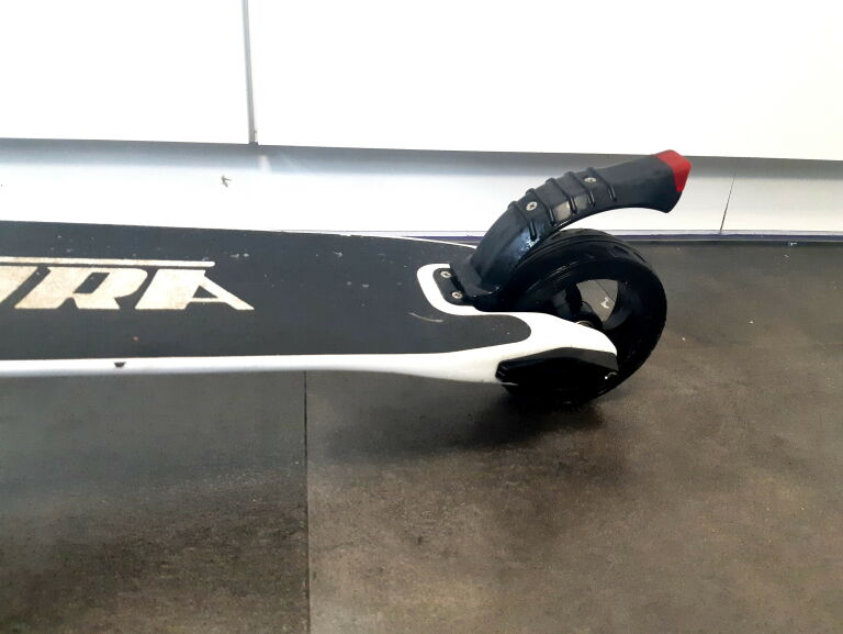 hulajnoga-elektryczna-takira-biala-kod-producenta-10032211