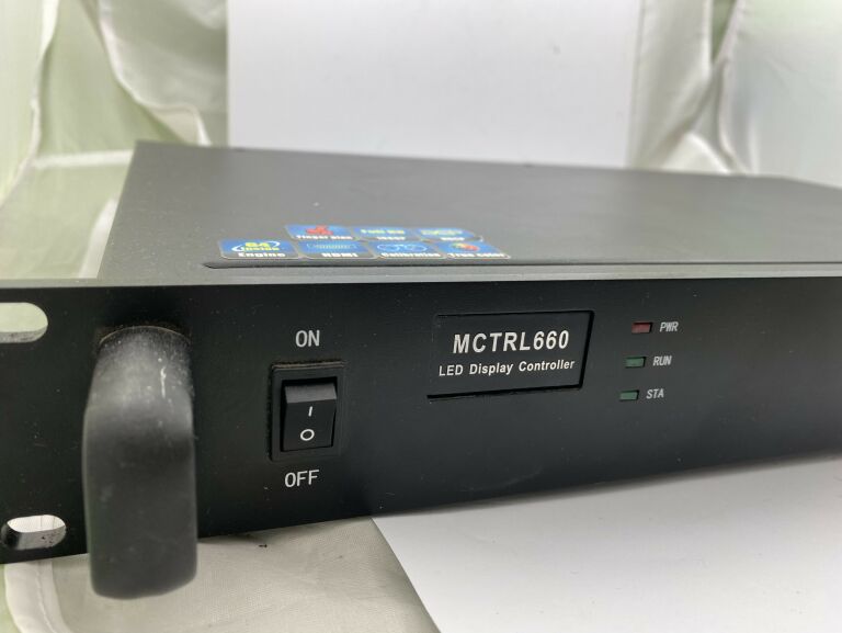 kontroler-wyswietlaczy-novastar-mctrl660-zabikowska-47-lubon-sc