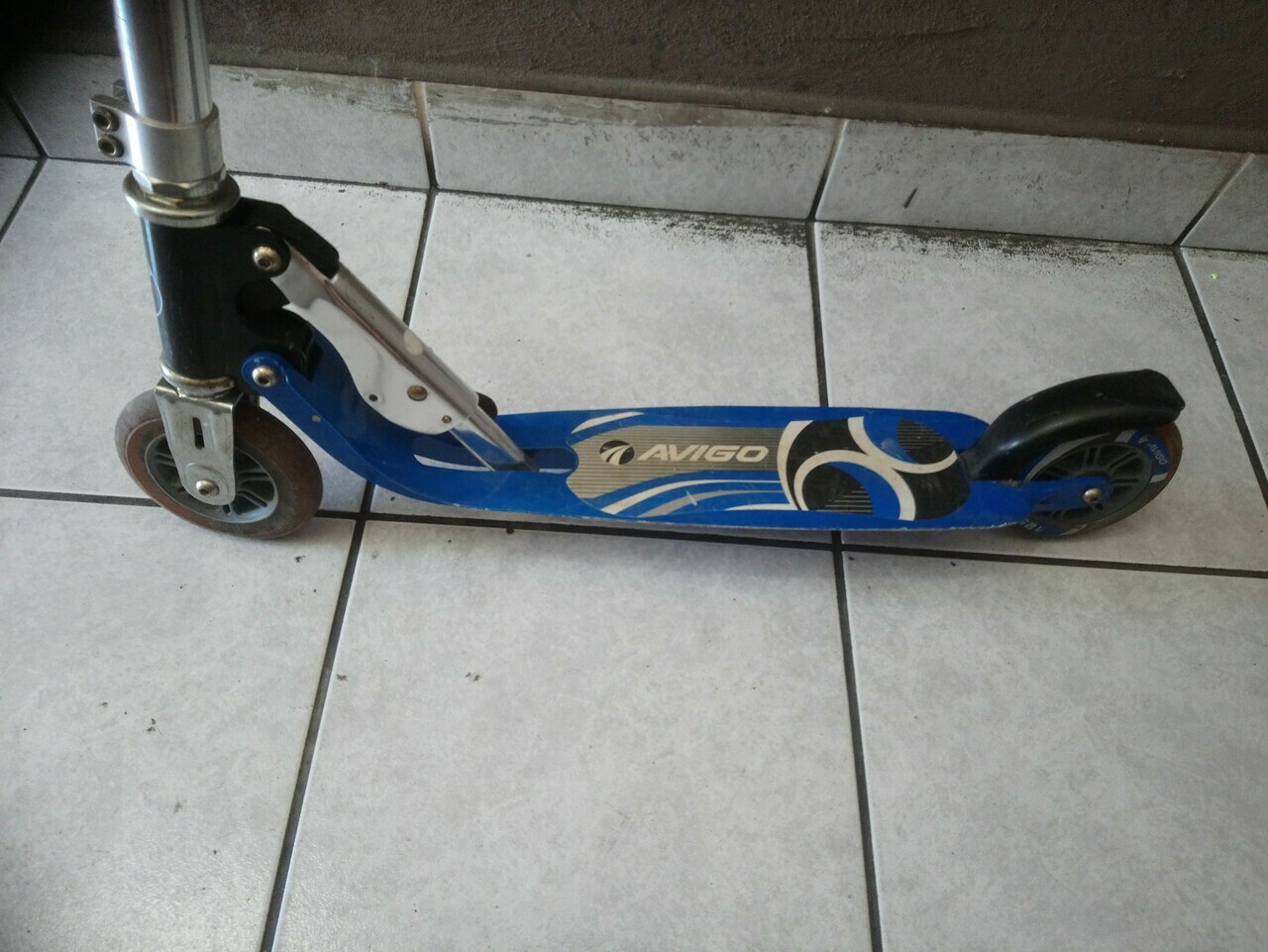 hulajnoga-avigo-kod-producenta-0000