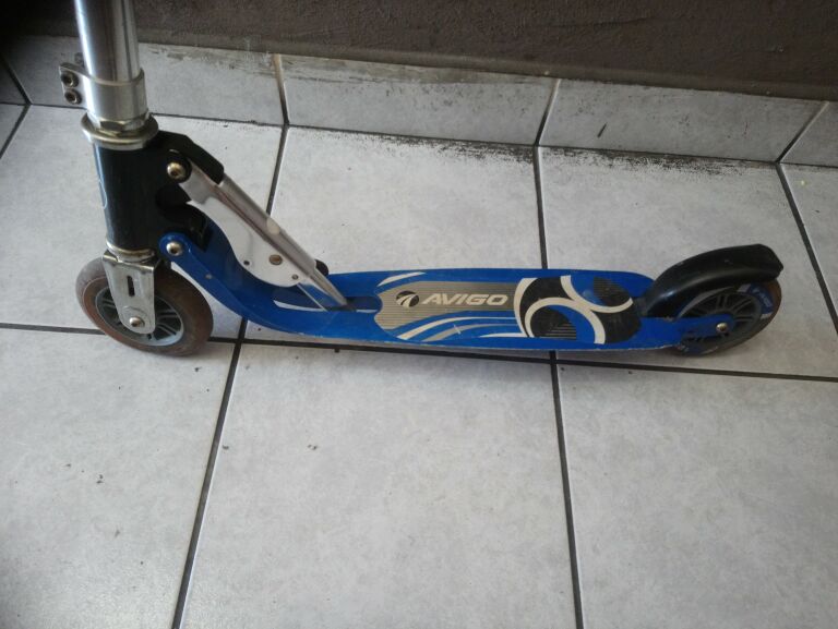 hulajnoga-avigo-kod-producenta-0000