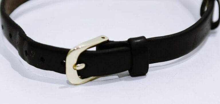 zloty-zegarek-damski-doxa-585-14k-okazja-funkcje-brak