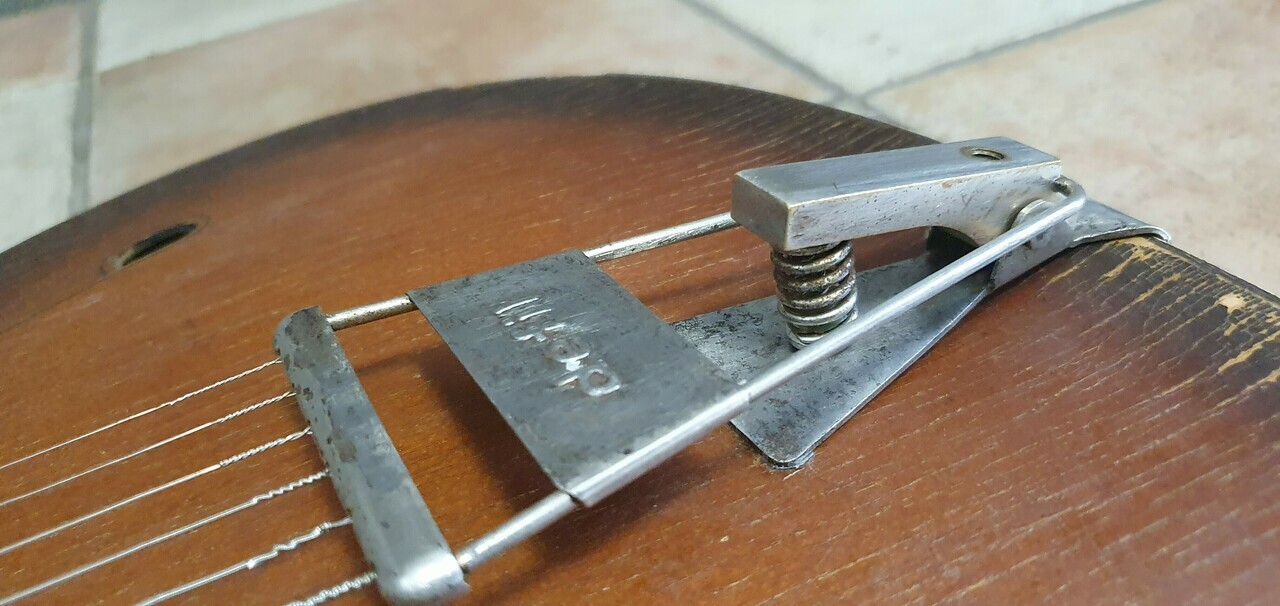 gitara-akustyczna-defil-jazz-kod-producenta-xyz