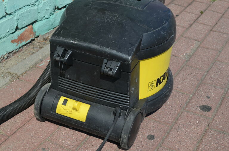 ODKURZACZ KARCHER T201