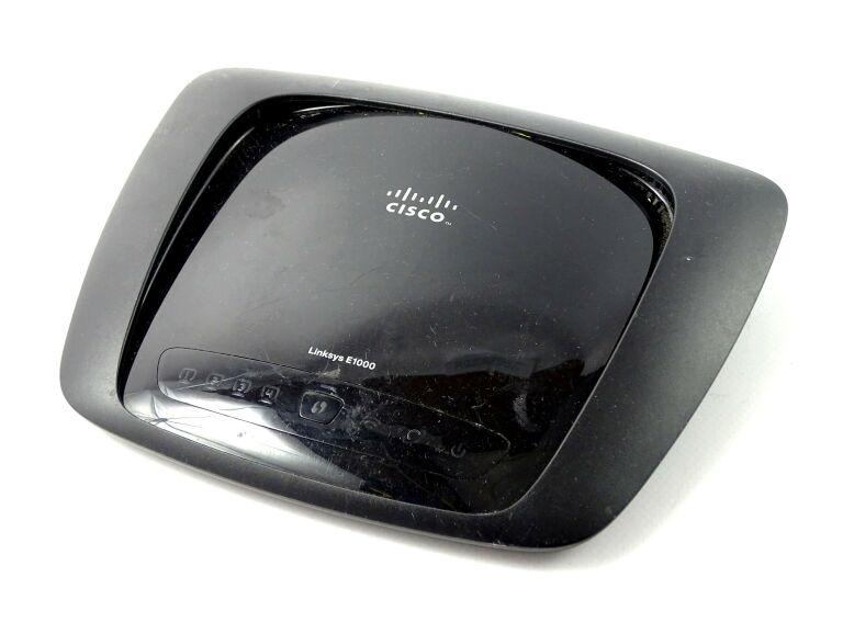 ROUTER CISCO LINKSYS E1000