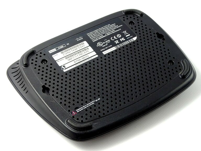 ROUTER CISCO LINKSYS E1000