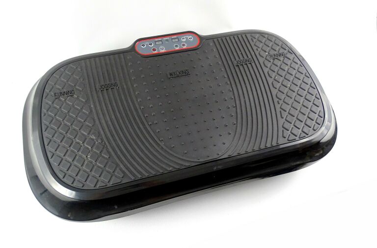 PLATFORMA WIBRACYJNA VIBRO FIT Z PILOTEM