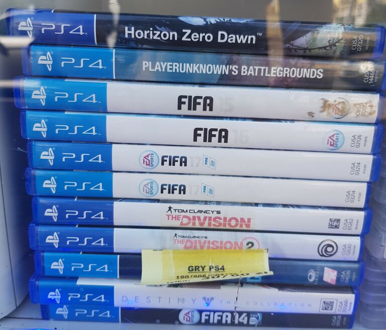 GRY NA PS4