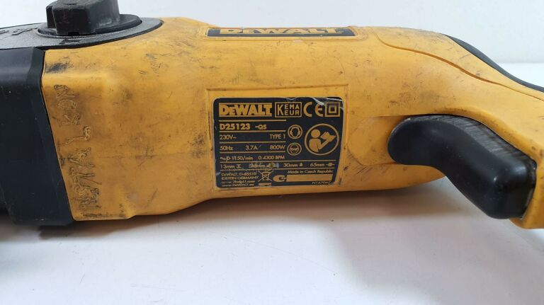MŁOTOWIERTARKA DEWALT D25123