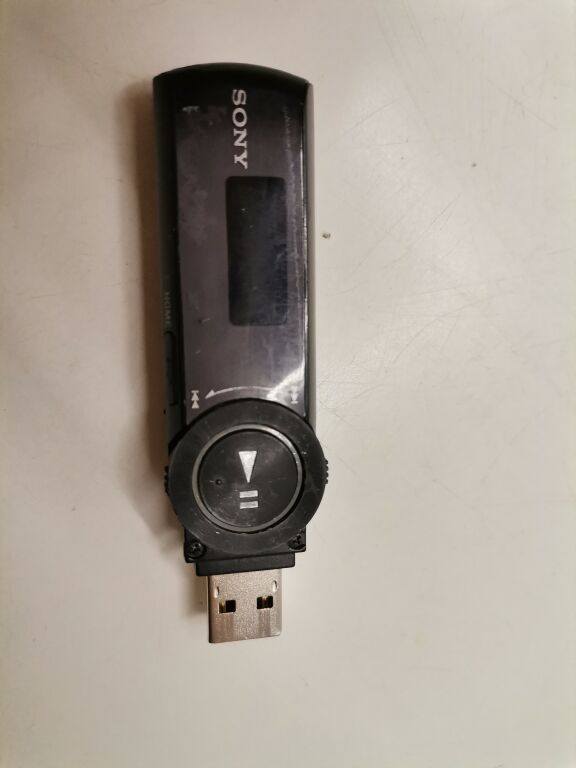 odtwarzacz-mp3-walkman-sony-nwz-b173f-rynek-20-gostynin-fly