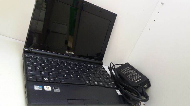 TOSHIBA NB500 10' 500GB DYSK WIN 7/ŁAD