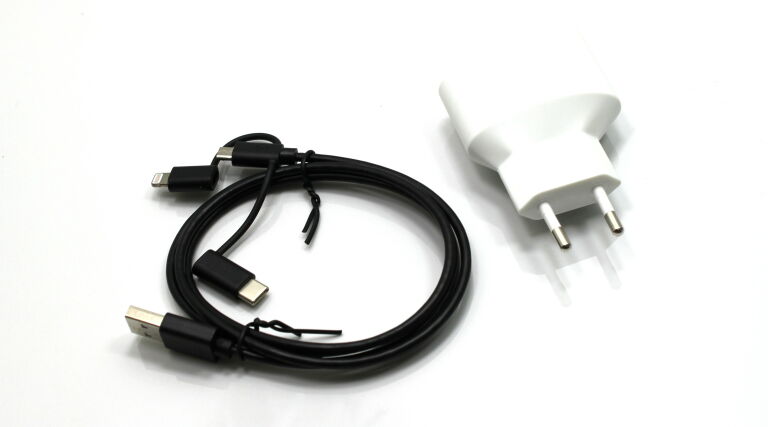 ladowarka-kabel-3-w-1-microusbusbciphone-komisji-edukacji-narodowej-96u14-warszawa