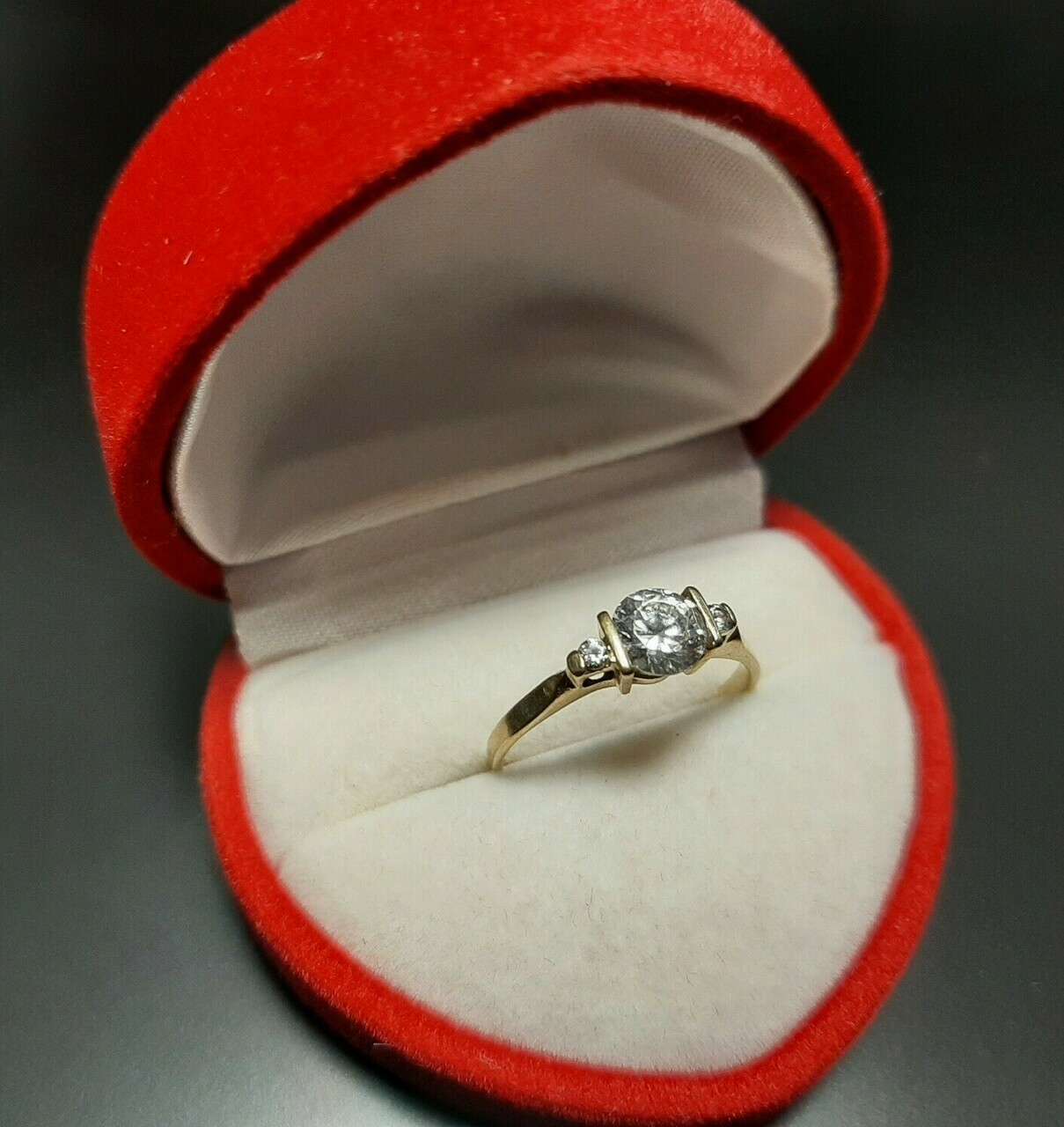 sliczny-zloty-pierscionek-135g-333-stan-uzywany