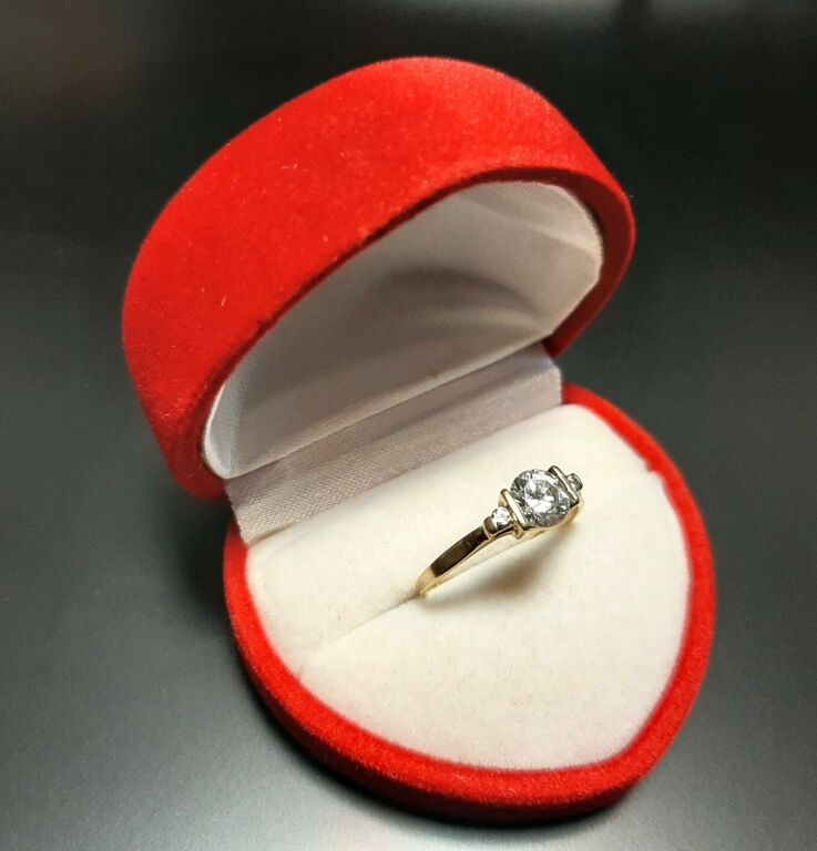 sliczny-zloty-pierscionek-135g-333-rodzaj-wyrob-jubilerski