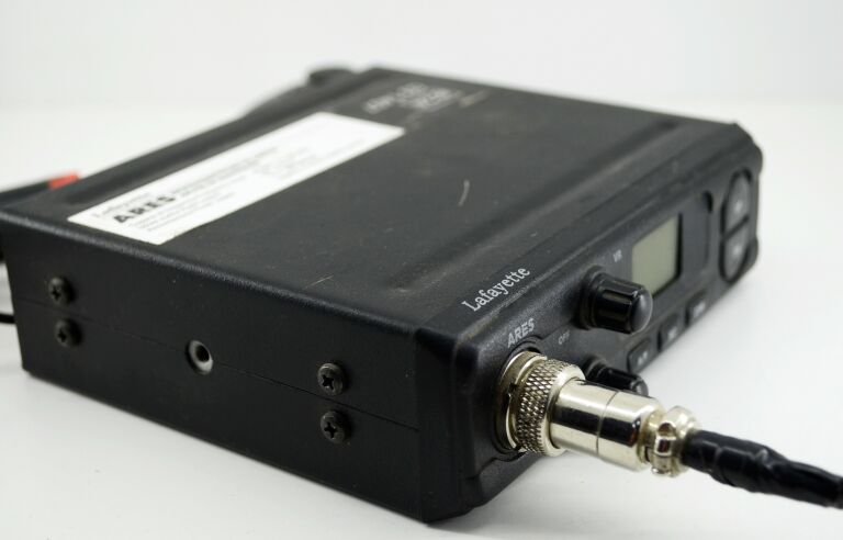 cb-radio-lafayette-ares-stan-uzywany