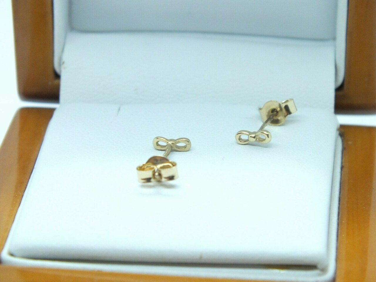 zlote-kolczykii-nieskonczonosc-pr585-051g-plec-produkt-damski