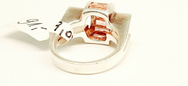 piekny-srebrny-pierscionek-kamien-17088-4194304