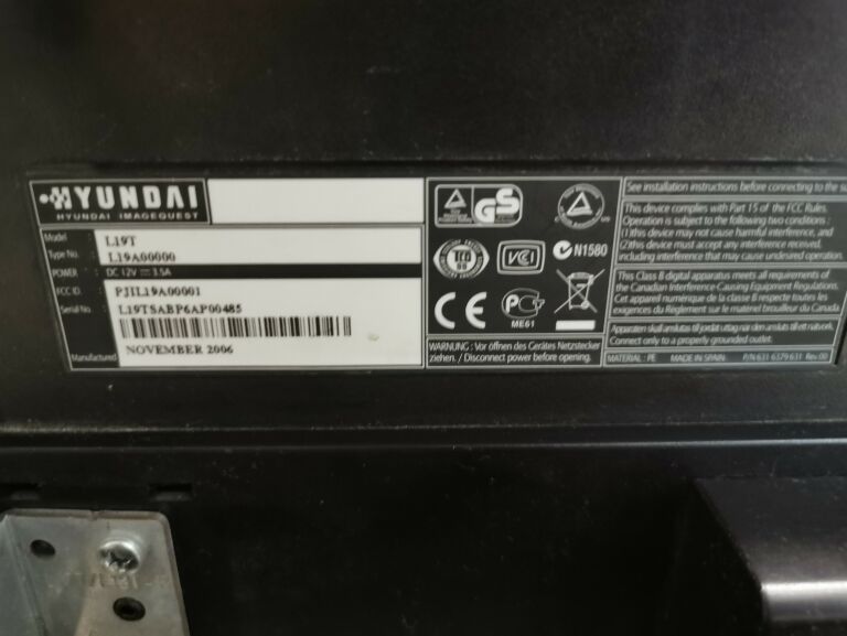 MONITOR HYUNDAI L19T