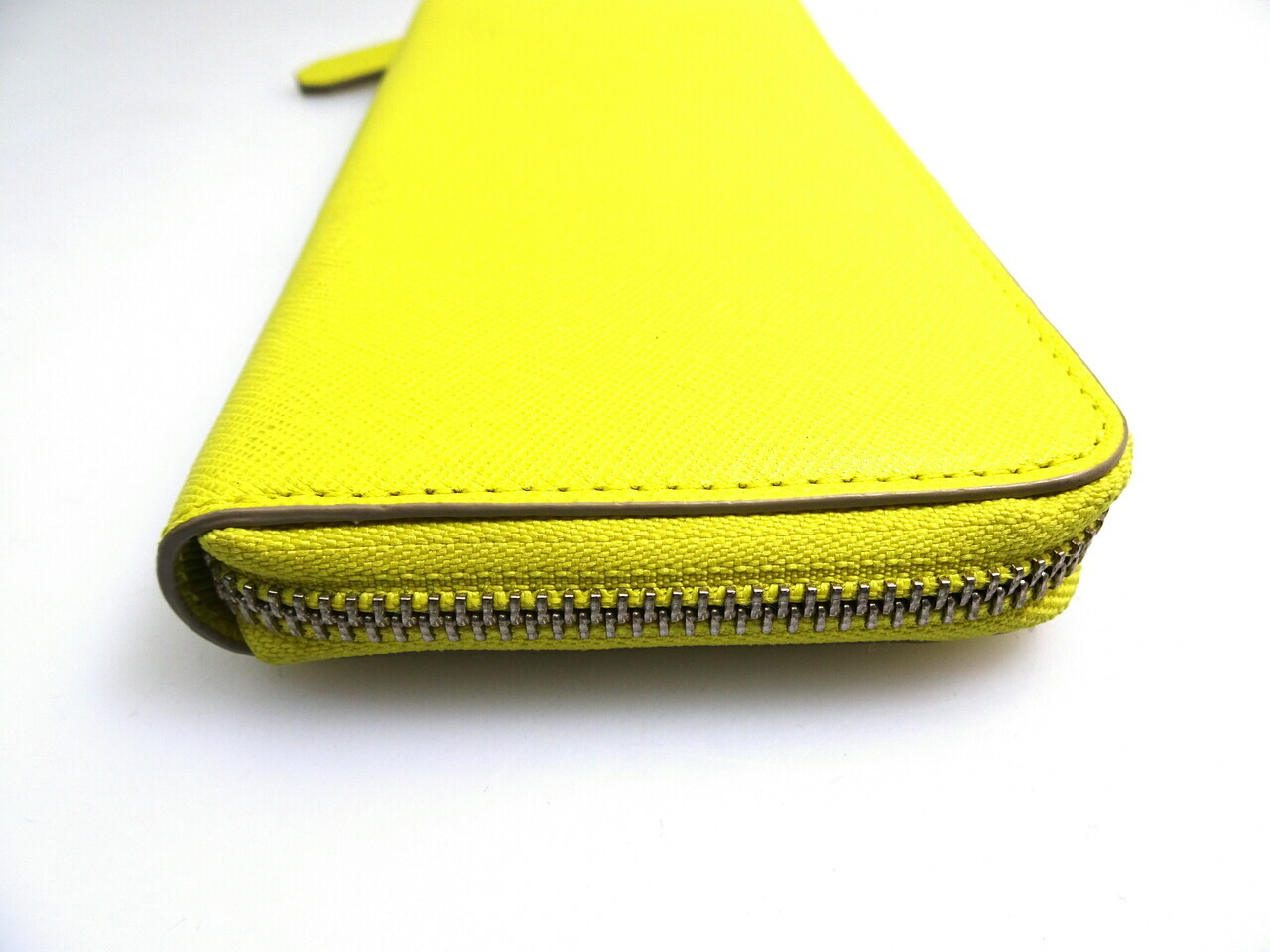 duzy-portfel-damski-ecco-iola-large-zip-wallet-stan-powystawowy