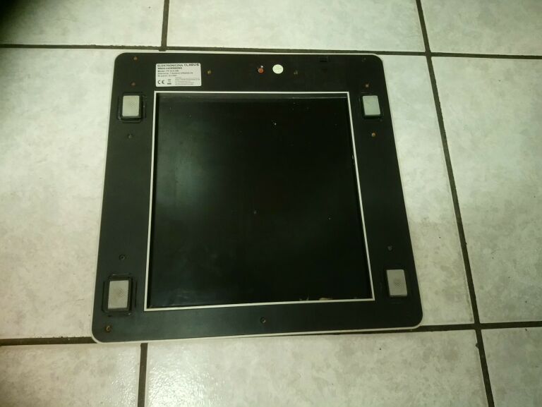 led-manta-32lhs79t-3200-smart-tv-kolor-dominujacy-czarny