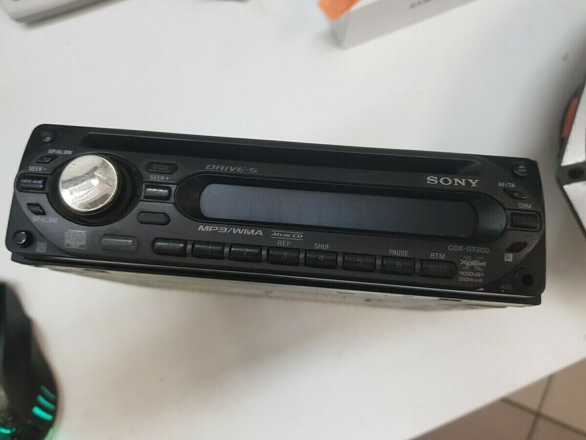 sony-cdx-gt200-rodzaje-odtwarzanych-nosnikow-brak