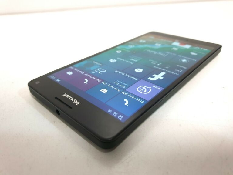 TELEFON NOKIA LUMIA 950 XL