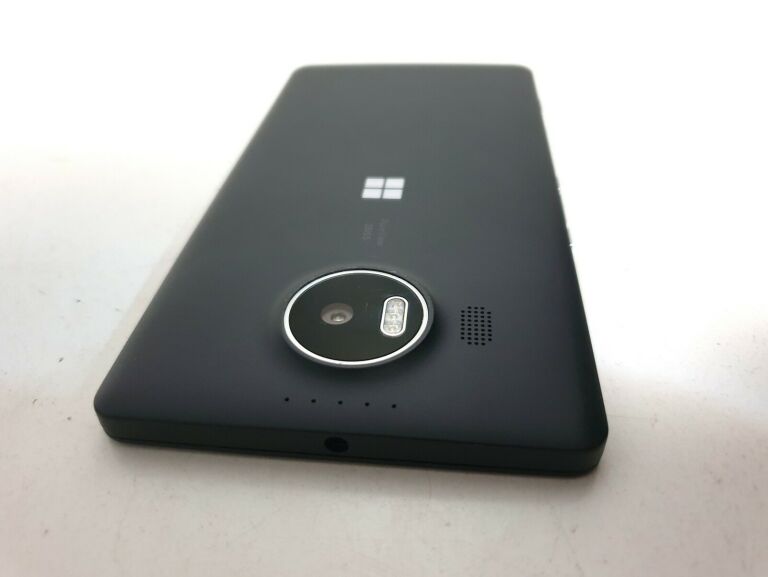 TELEFON NOKIA LUMIA 950 XL