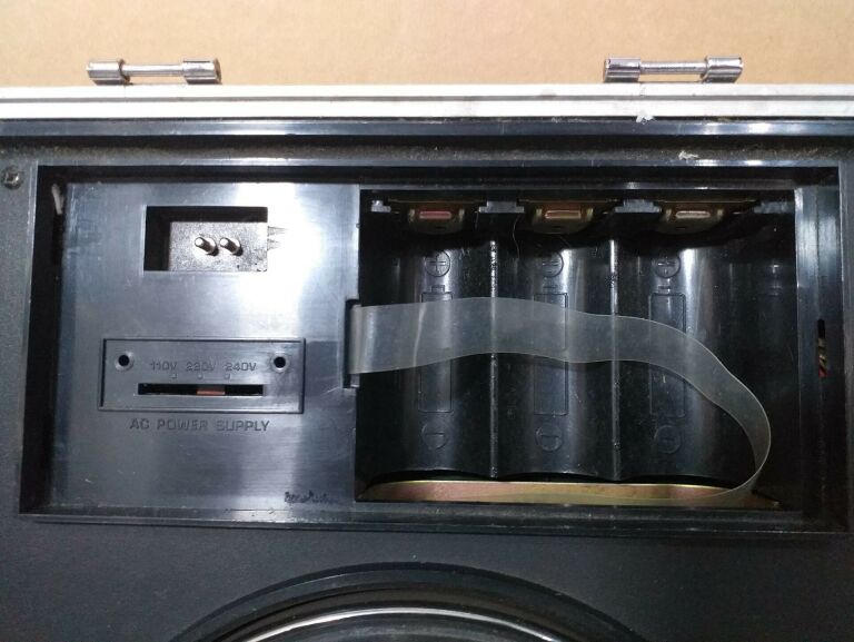 GRAMOFON SANYO G-2615N-2 ODTWARZACZ COMBO