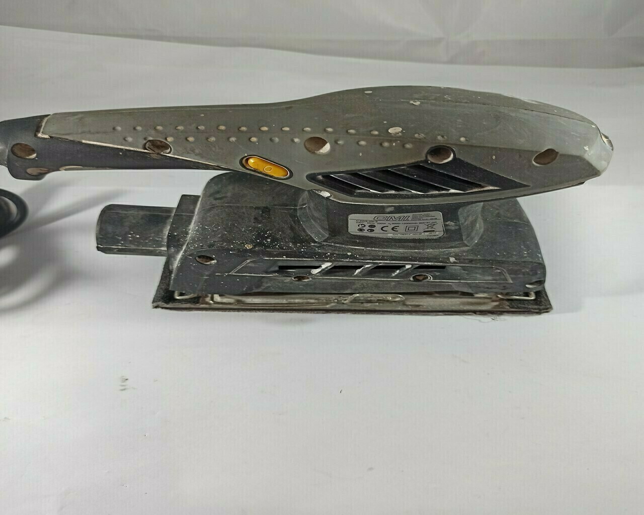 szlifierka-oscylacyjna-cmi-c-sws-200-b-sprawdz-rodzaj-zasilania-sieciowe