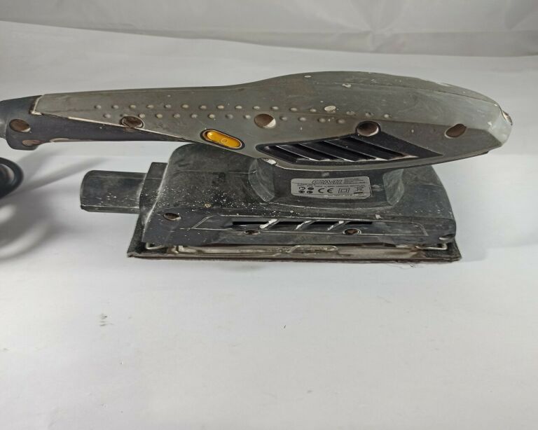 szlifierka-oscylacyjna-cmi-c-sws-200-b-sprawdz-rodzaj-zasilania-sieciowe