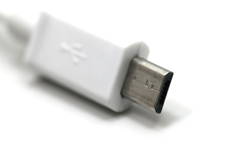 kabel-micro-usb-stan-11323-2