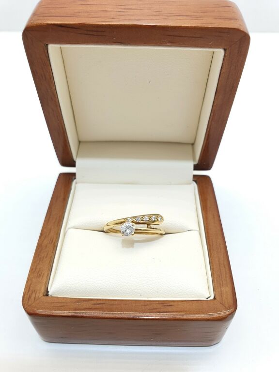 BRYLANT PIERŚCIONEK PR. 750 2,80 DIAMENT PREZENT