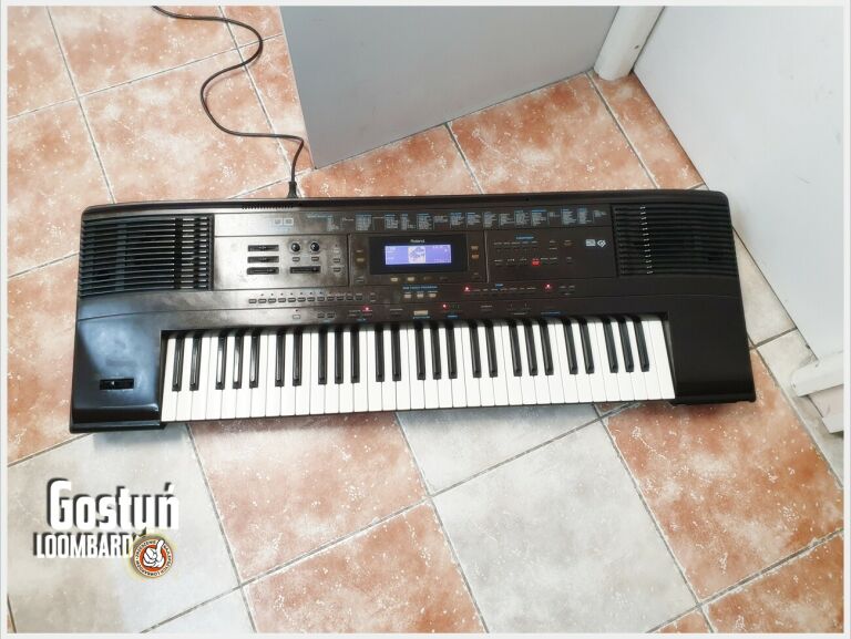 KEYBOARD ROLAND E-500