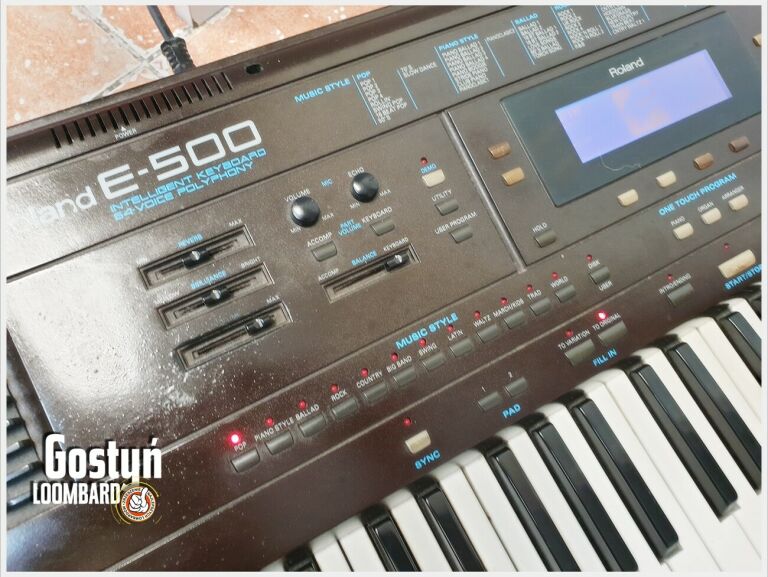 KEYBOARD ROLAND E-500